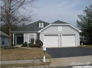 1 Bellflower Dr, Lakewood, NJ