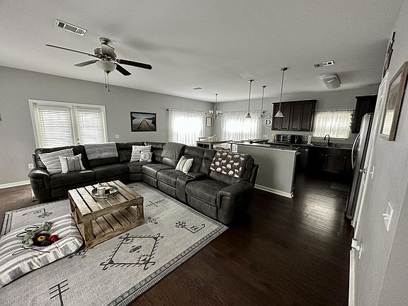 4th image of 129 Matt Blvd
