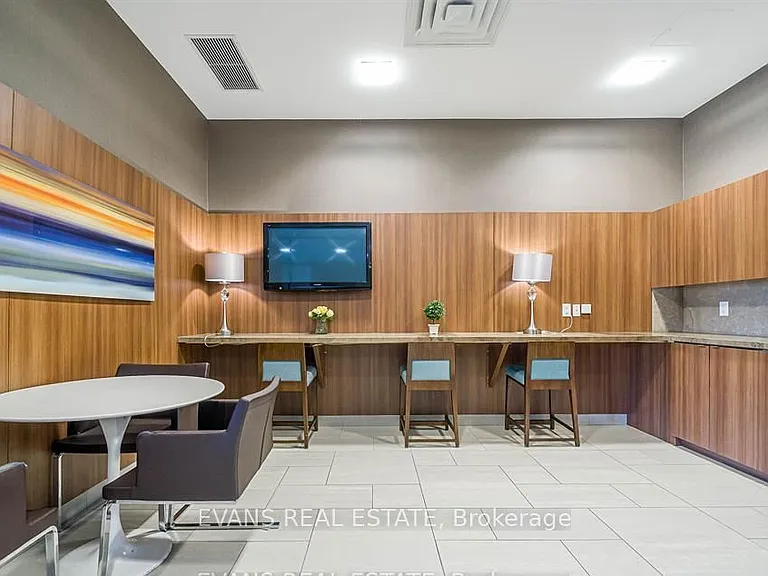 260 Sackville St #705 — Photo 27