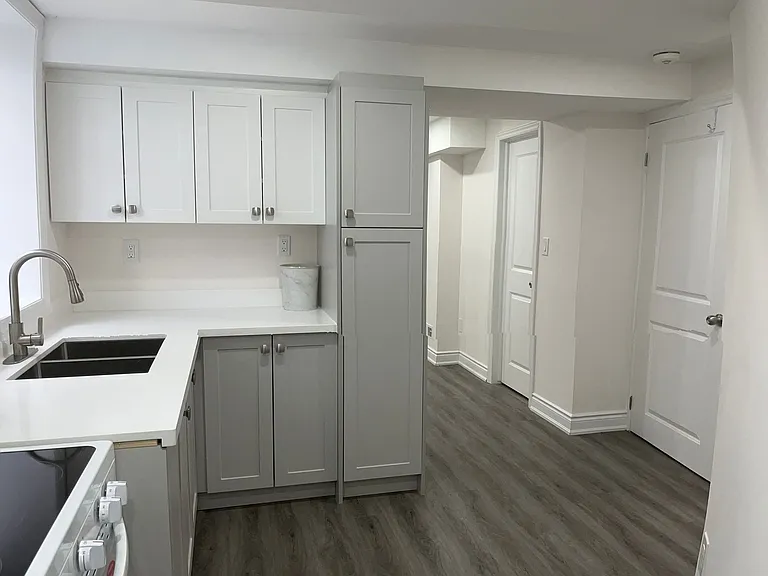 28 Barker Pkwy — Photo 7