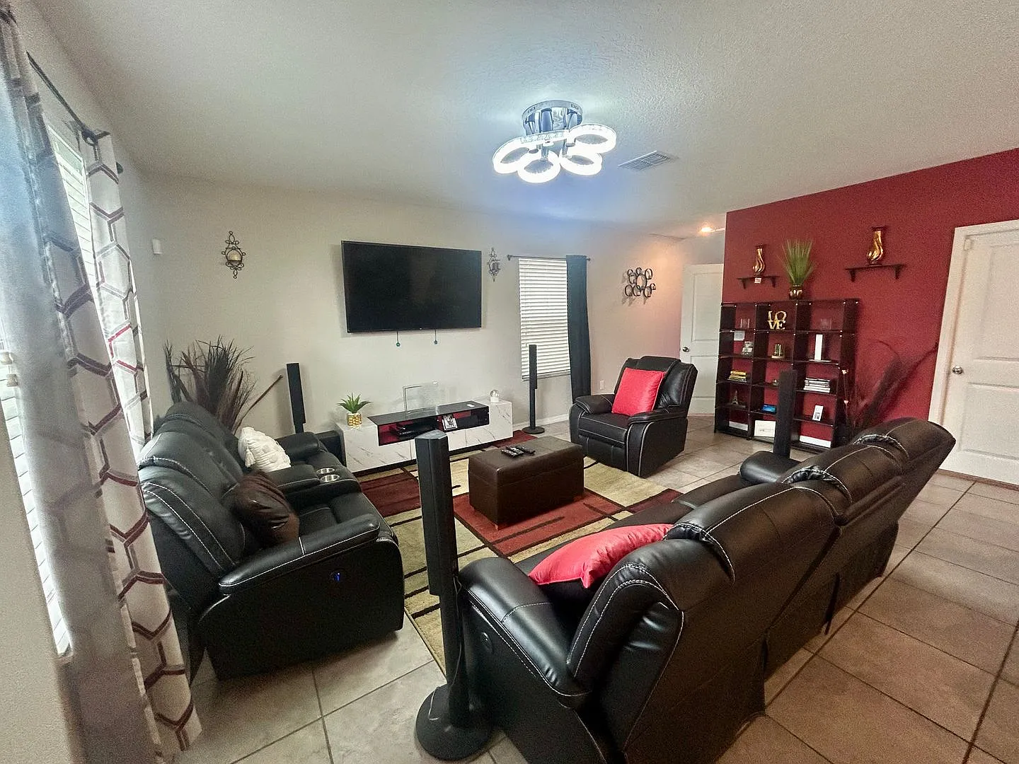 Beautiful 4-Bedroom Home for Rent in Wimauma, FL Exceptional Value and Amenities — Photo 4