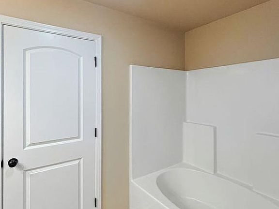 5th image of 23204 Mango Dr