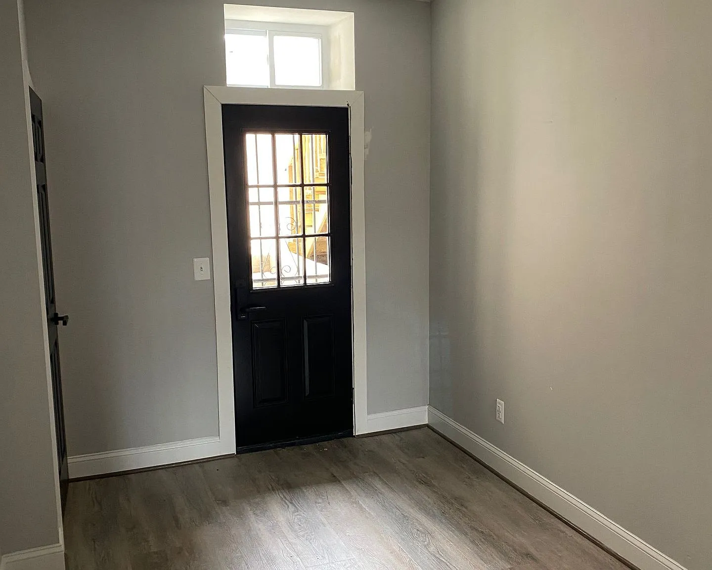 2311 Anoka Avenue Private Room (Private Bath) — Photo 2
