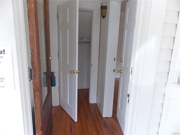 3rd image of 616-618 Helen St #18