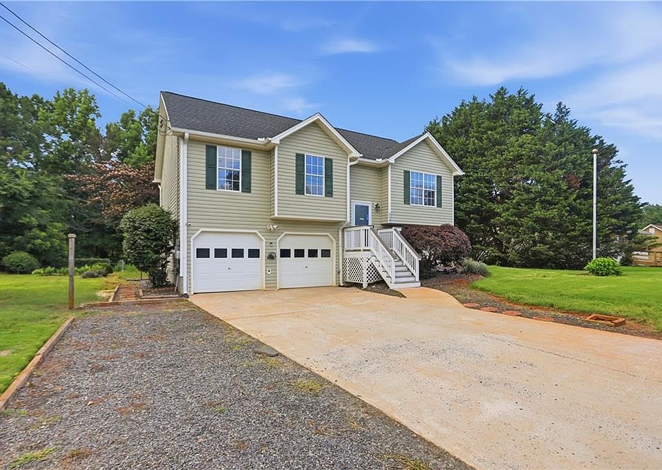 1st image of 128 Ravenwood Ln