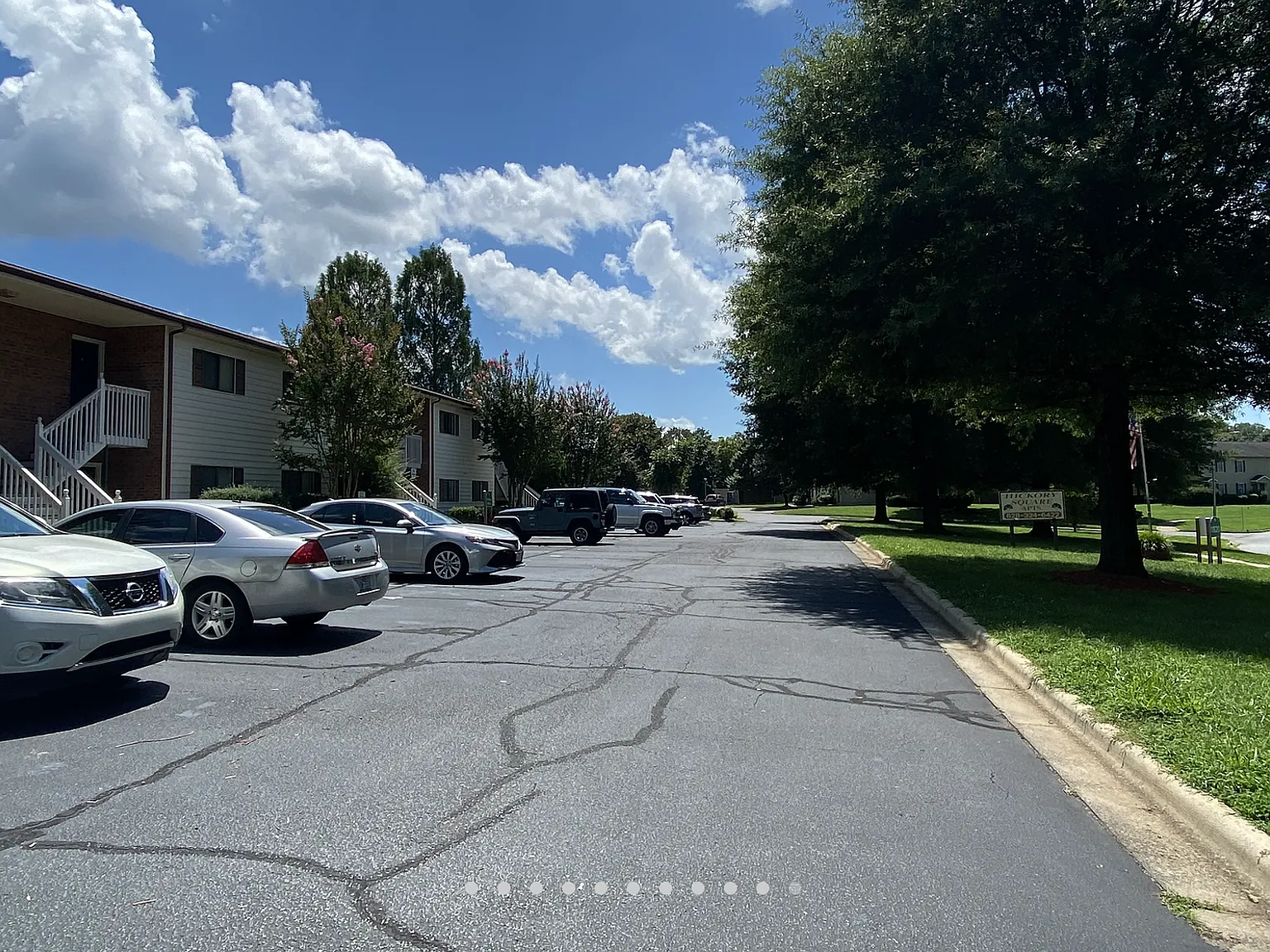 Hickory Square Apartments — Photo 2
