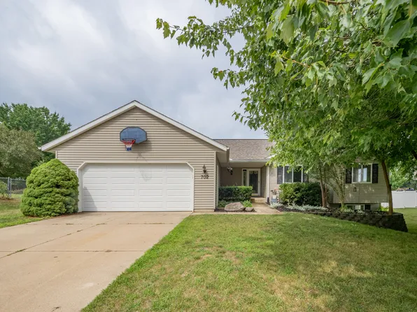 702 Barton St, Otsego, MI 49078