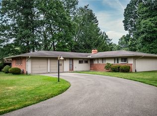 485 Richmond Dr, Sharon, PA 16146