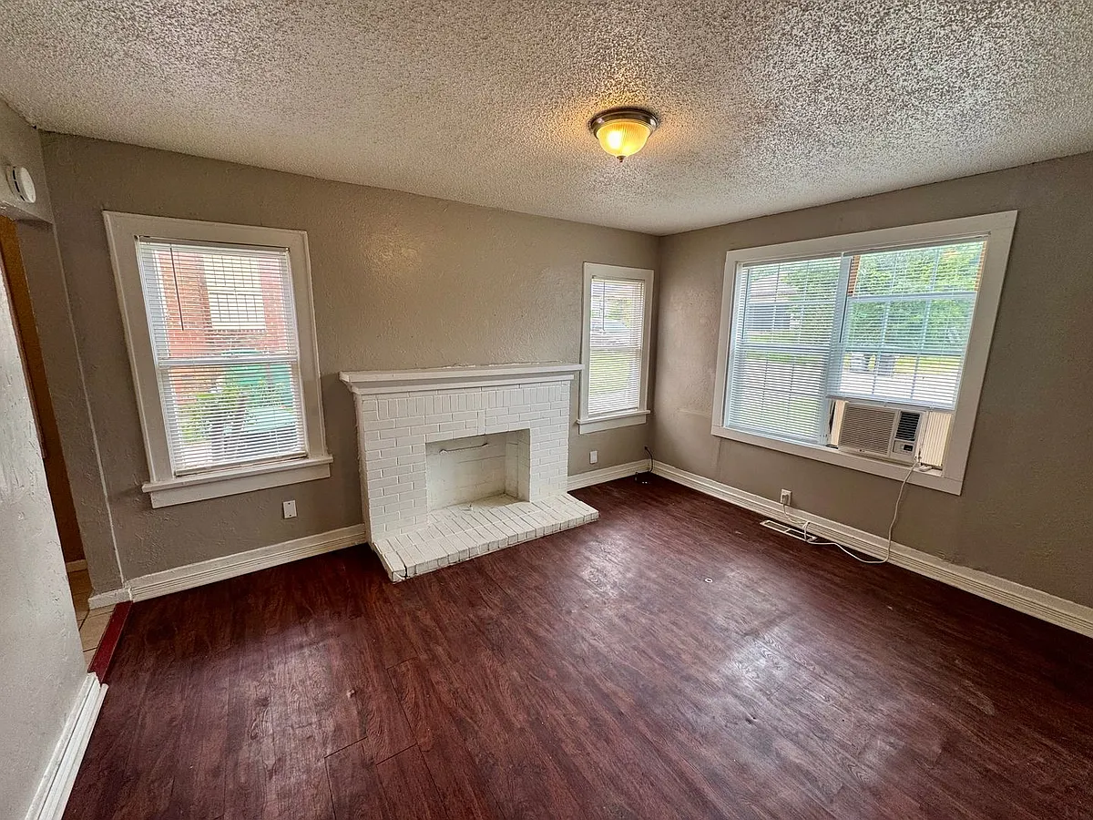 Building Photo - 1412 NW 11th St #B