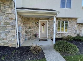 23 Chestnut Commons Ct, Easton, PA 18040