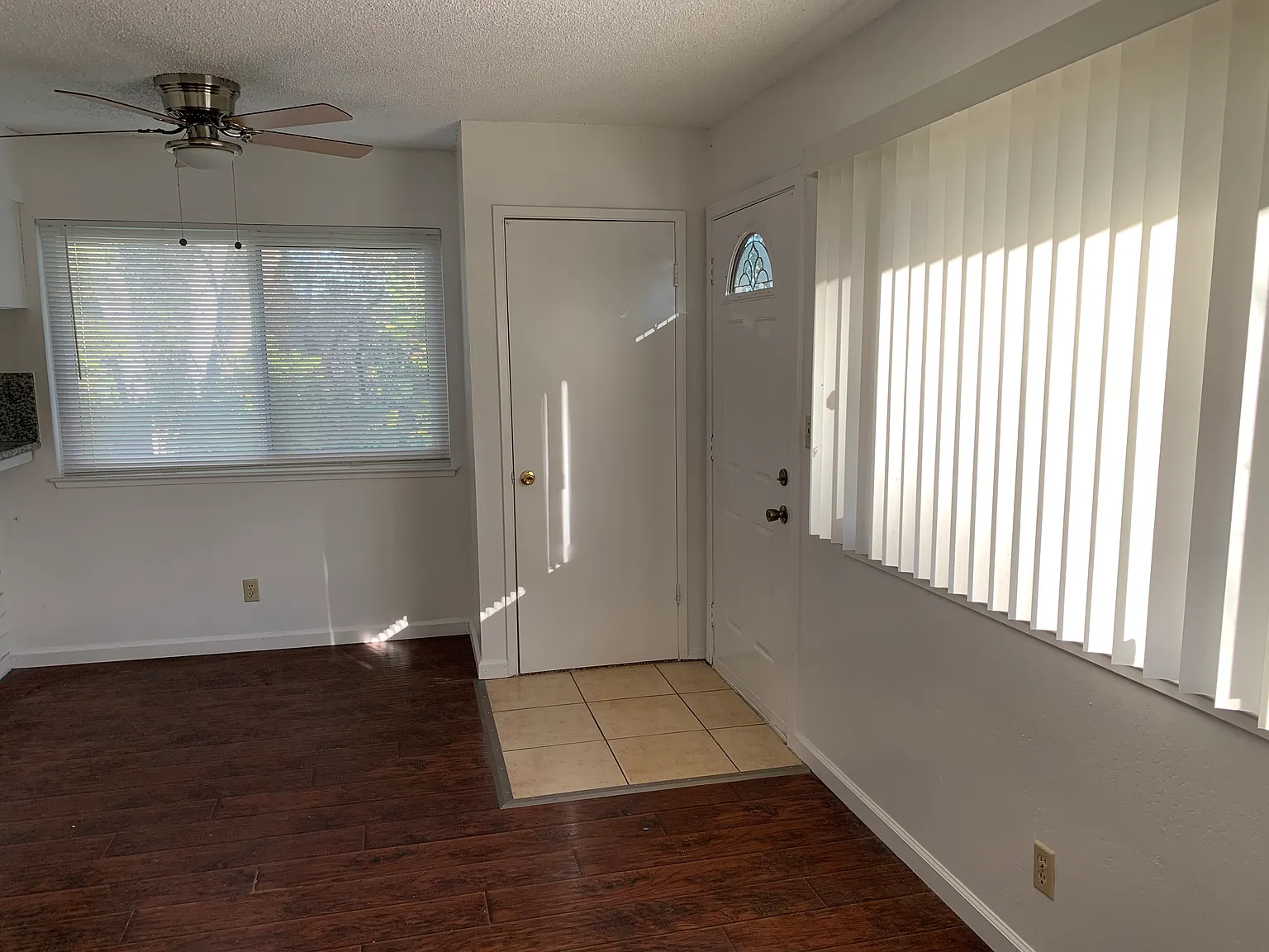 2 bed, 934 sqft, $1,650 — Photo 3