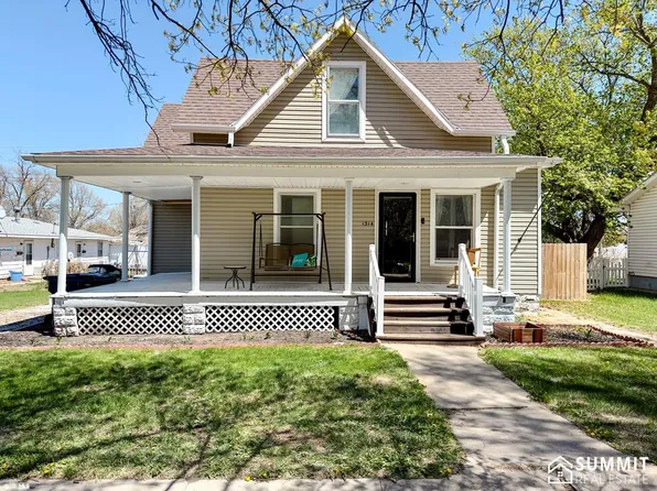 1314 13th St, Aurora, NE 68818