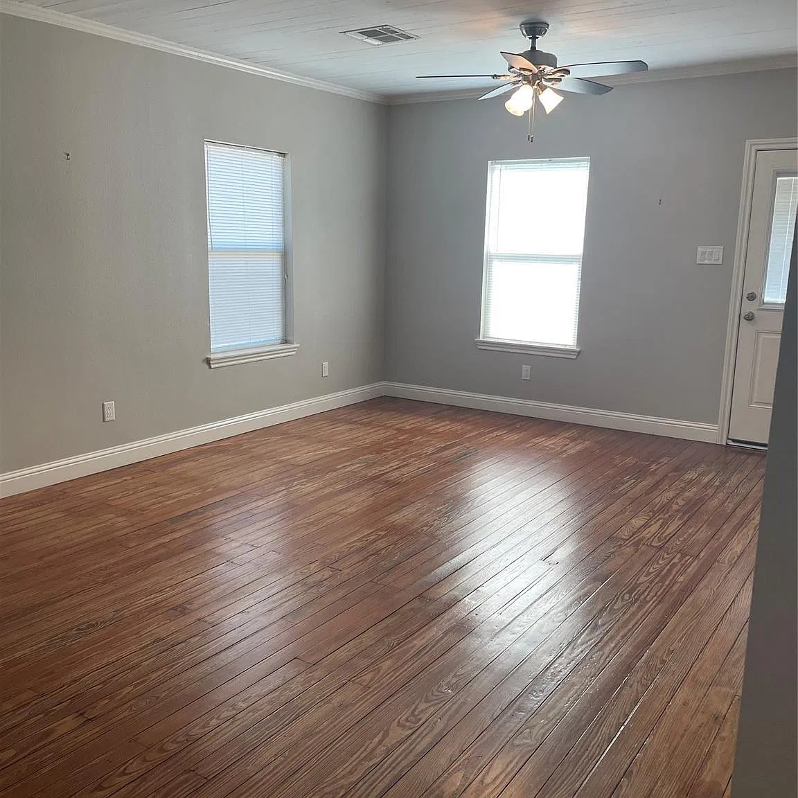 2 bed, 2.0 bath, 2136 sqft, $1,750 — Photo 4