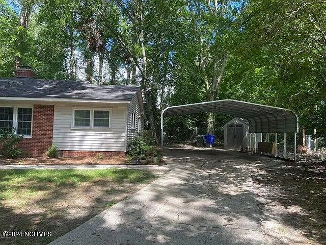 3 bed, 2.0 bath, 1728 sqft, $1,600 — Photo 3