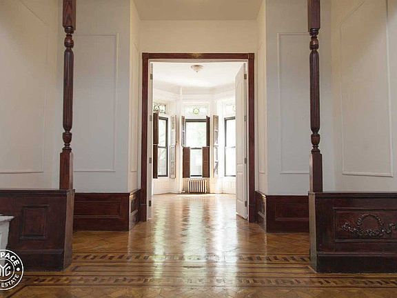 3rd image of 93 Bainbridge St APT 1