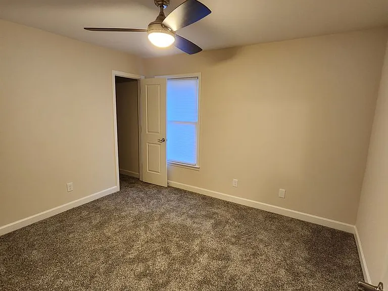 5598 Lockridge Rd — Photo 24