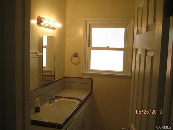 5th image of 1875 Elaine St