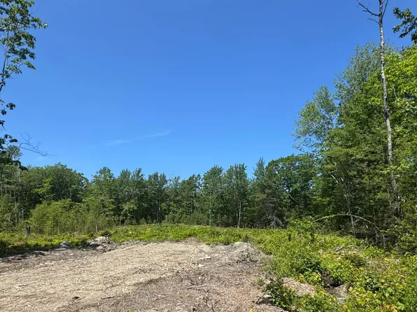 10 Acorn Avenue, Kennebunkport, ME 04046