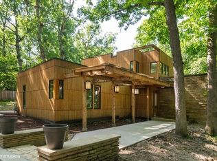 4N097 Thorntree Rd, St Charles, IL 60174