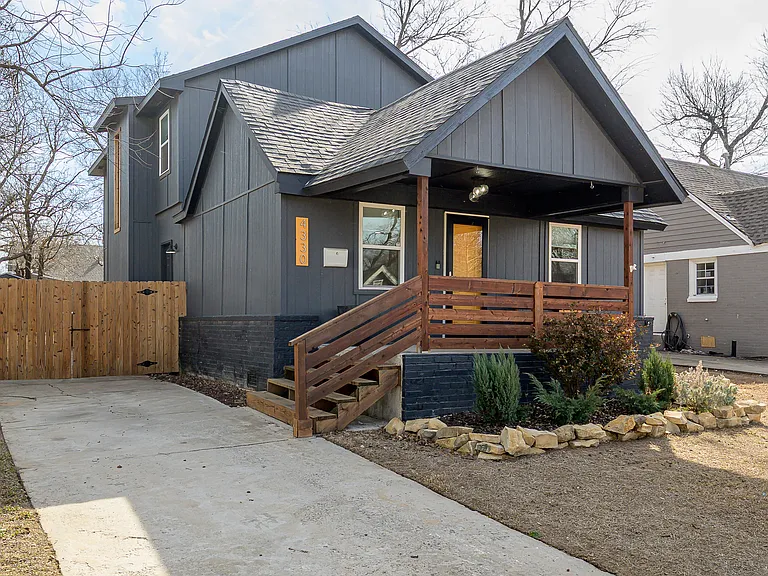 4330 Granger Ave — Photo 2