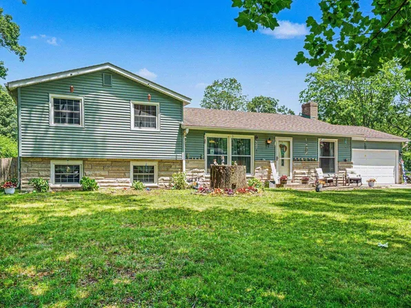 18255 Brightlingsea Pl, South Bend, IN 46637