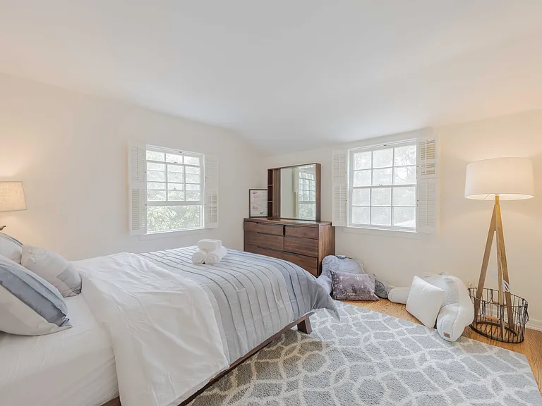 2150 S El Molino Ave — Photo 32