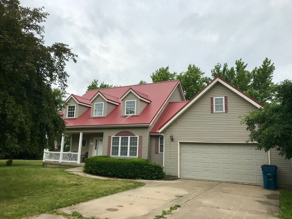 313 W Franklin St, Princeton, IL - View 2