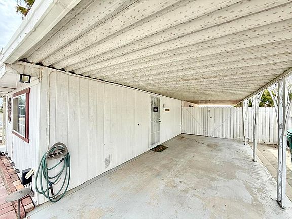 3rd image of 32059 Westchester Dr