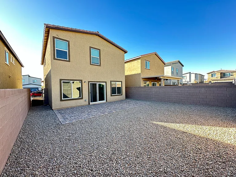 7860 Pink Opal Ave — Photo 20