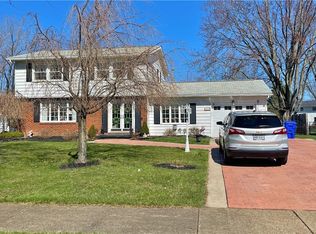 360 Brookshire Rd, Youngstown, NY 14174