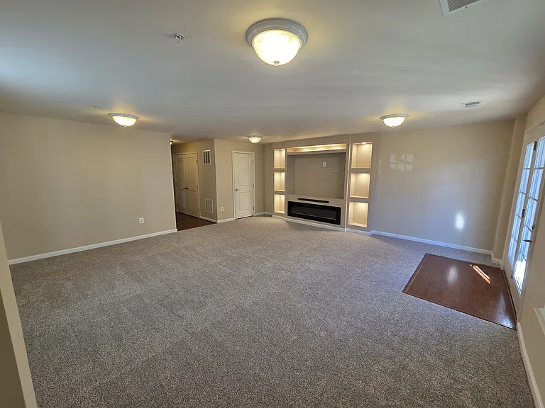 5435 Doubleday Ln — Photo 12