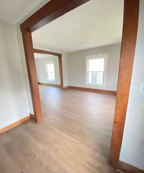 414 Allen St — Photo 2
