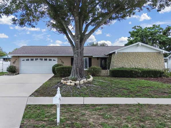 2209 Kingswood Ln, Brandon, FL 33511