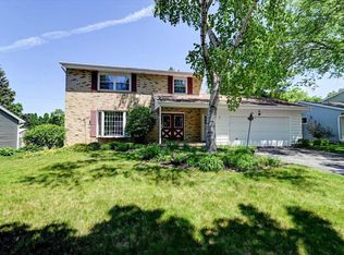 6002 Mayhill Dr, Madison, WI 53711