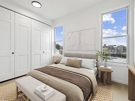 5th image of 131 20th St Unit 3