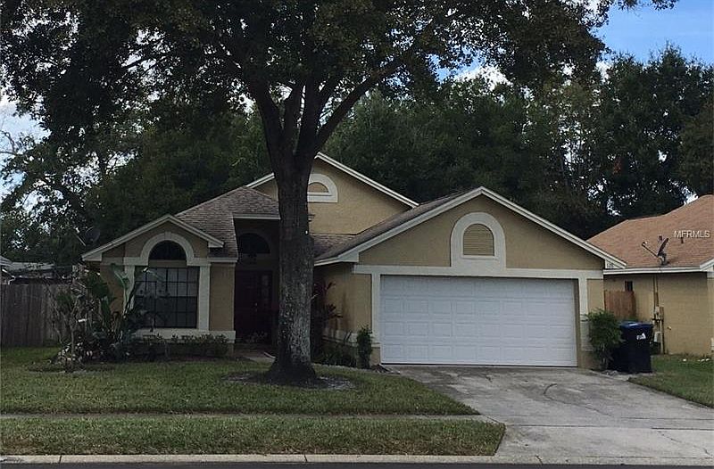 1st image of 128 River Chase Dr