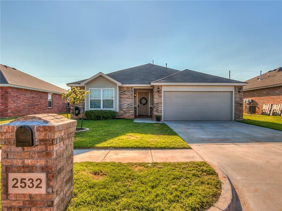 1st image of 2532 Canyon Creek Dr