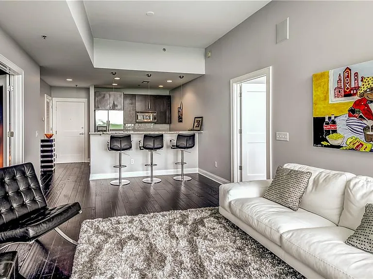 905 Juniper St NE #802 — Photo 7