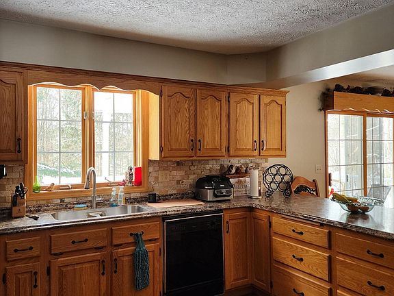 3rd image of 206 Liberty Rd