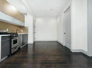 56 Box St APT 3C, Brooklyn, NY 11222