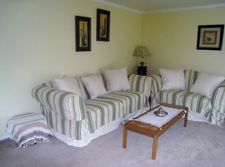 818 Cranberry Dr, Monroeville, PA