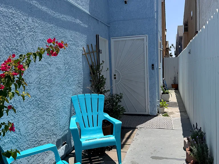 17072 5th St #A — Photo 3