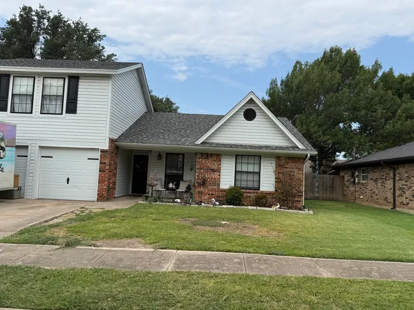 7621 Echo Hill Dr, Watauga, TX 76148