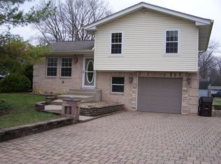 1709 Rogers Ave, McHenry, IL 60050