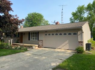 5491 Shamrock Ln, Flint, MI 48506