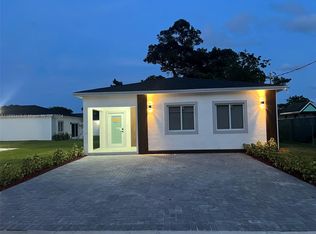 910 NW 4th Ave, Hallandale, FL 33009