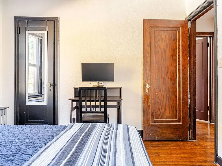 2104 Lowry Ave N #1 — Photo 7