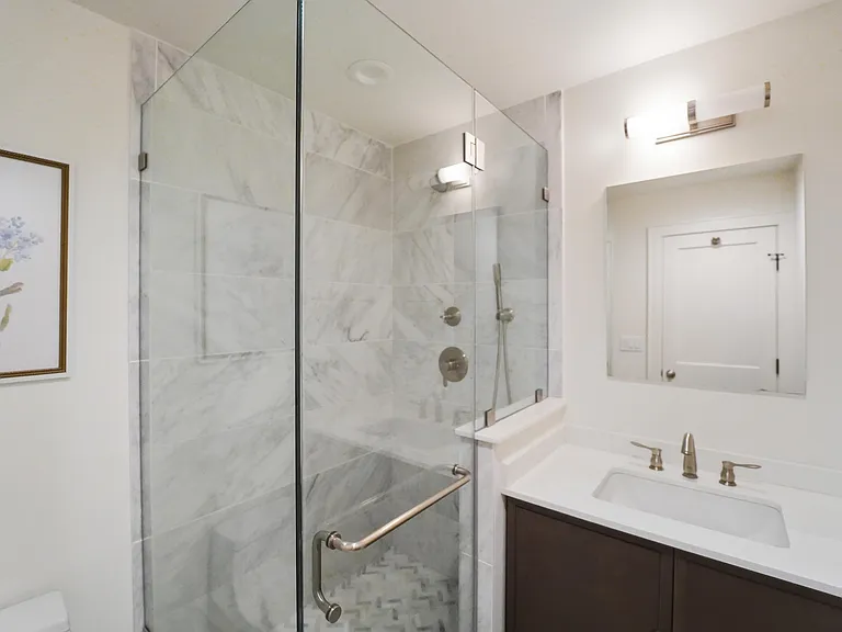 355 Dune Rd — Photo 12