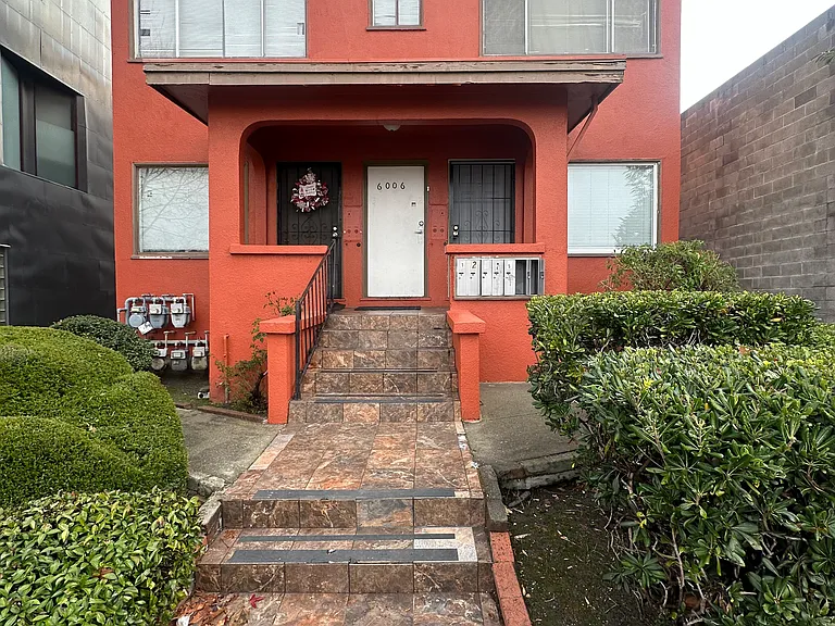 6006 Genoa St #5 — Photo 1