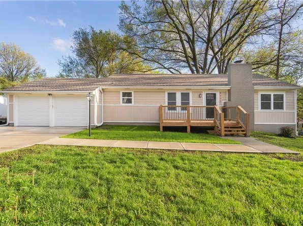 8025 Waverly Ave, Kansas City, KS 66109
